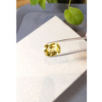 22.20 Ct. Yellow Sapphire from Ceylon (Sri Lanka) Life Style