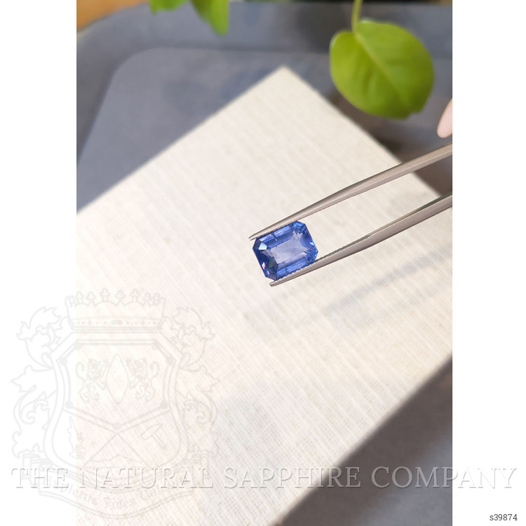 5.00 Ct. Blue Sapphire from Ceylon (Sri Lanka)