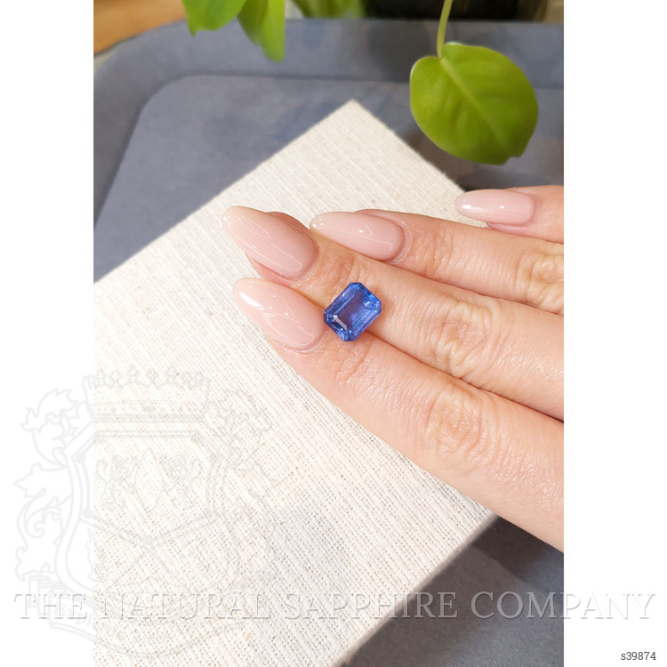 5.00 Ct. Blue Sapphire from Ceylon (Sri Lanka)