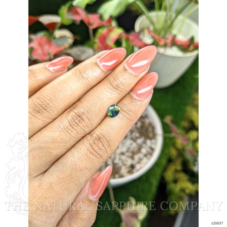 0.87 Ct. Bi Color Sapphire from Ceylon (Sri Lanka)