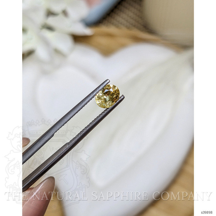 0.94 Ct. Yellow Sapphire from Ceylon (Sri Lanka)