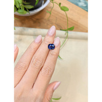 3.52 Ct. Blue Sapphire from Ceylon (Sri Lanka) Life Style