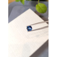 3.08 Ct. Blue Sapphire from Ceylon (Sri Lanka) Life Style