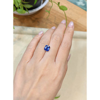 3.00 Ct. Blue Sapphire from Ceylon (Sri Lanka) Life Style