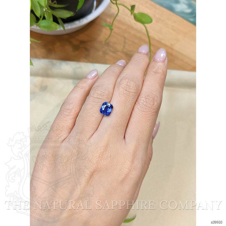 3.00 Ct. Blue Sapphire from Ceylon (Sri Lanka)