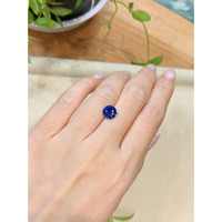 3.04 Ct. Blue Sapphire from Ceylon (Sri Lanka) Life Style