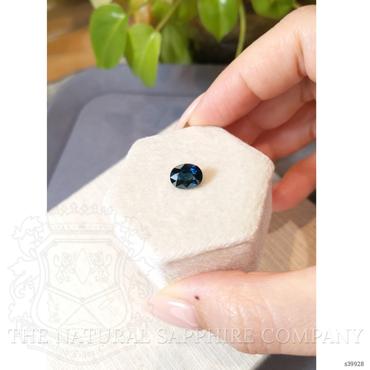 2.65 Ct. Greenish Blue Sapphire from Ceylon (Sri Lanka)