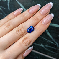 6.37 Ct. Blue Sapphire from Ceylon (Sri Lanka) Life Style