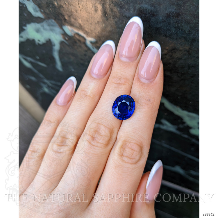 9.99 Ct. Blue Sapphire from Ceylon (Sri Lanka)