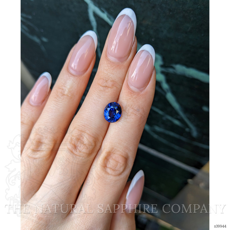 4.46 Ct. Blue Sapphire from Ceylon (Sri Lanka)