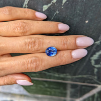 4.61 Ct. Blue Sapphire from Ceylon (Sri Lanka) Life Style