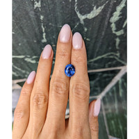 4.61 Ct. Blue Sapphire from Ceylon (Sri Lanka) Life Style