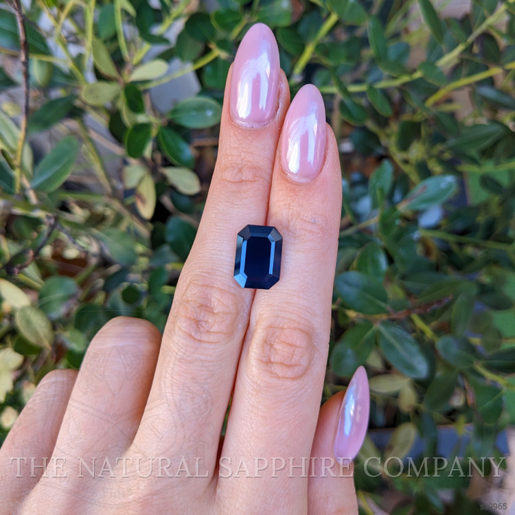 8.06 Ct. Blue Sapphire from Ceylon (Sri Lanka)