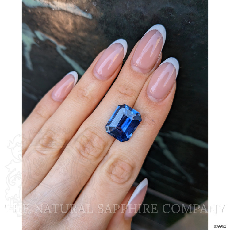 13.99 Ct. Blue Sapphire from Ceylon (Sri Lanka)