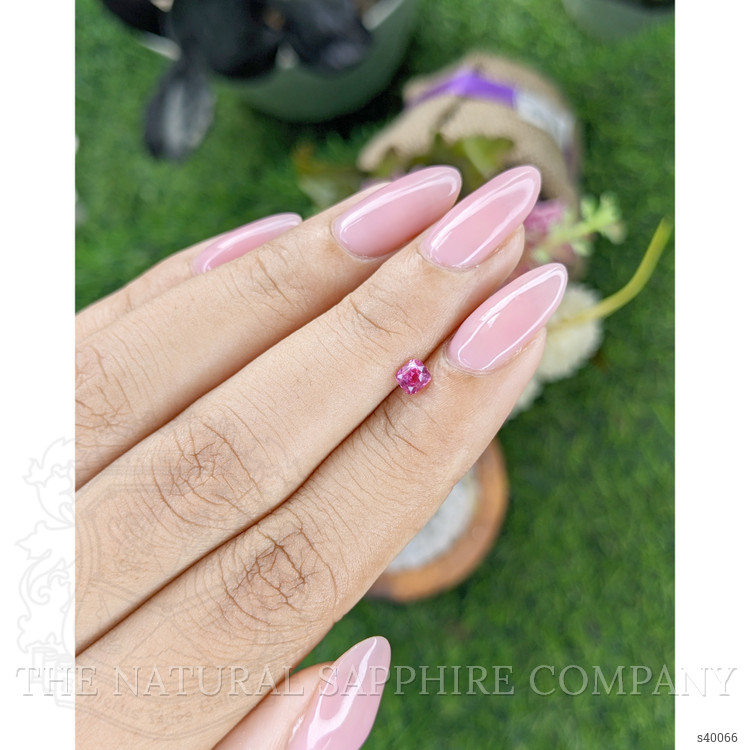 0.33 Ct. Pink Sapphire from Ceylon (Sri Lanka)