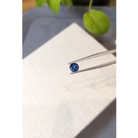 1.09 Ct. Blue Sapphire from Ceylon (Sri Lanka) Life Style