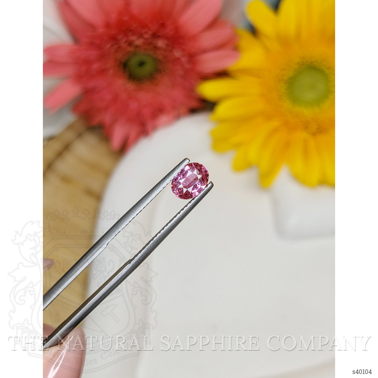 1.05 Ct. Pink Sapphire from Ceylon (Sri Lanka)