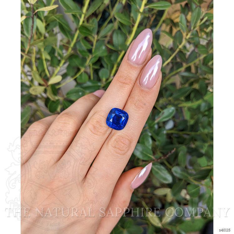 11.45 Ct. Blue Sapphire from Ceylon (Sri Lanka)