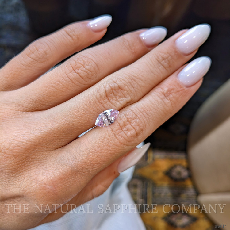 2.56 Ct. Pink Sapphire from Ceylon (Sri Lanka)
