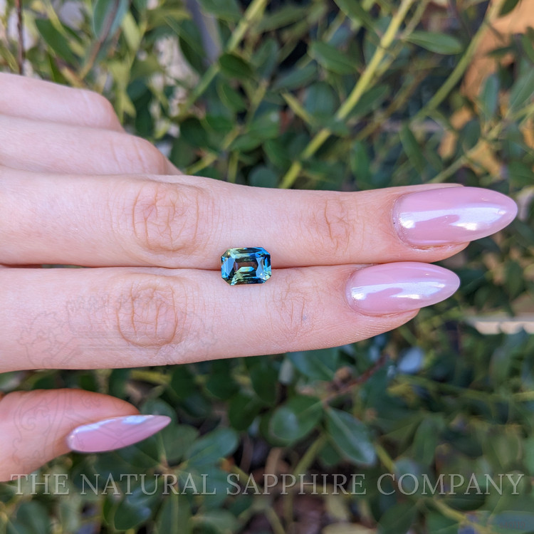 3.55 Ct. Bi Color Sapphire from Ceylon (Sri Lanka)
