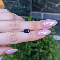 2.50 Ct. Blue Sapphire from Ceylon (Sri Lanka) Life Style