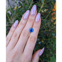 3.25 Ct. Blue Sapphire from Ceylon (Sri Lanka) Life Style