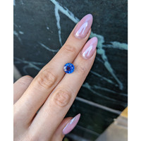 2.90 Ct. Blue Sapphire from Ceylon (Sri Lanka) Life Style