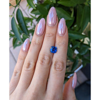 3.16 Ct. Blue Sapphire from Ceylon (Sri Lanka) Life Style