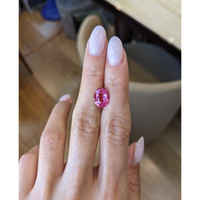 4.04 Ct. Pink Sapphire from Madagascar Life Style