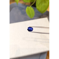 2.21 Ct. Blue Sapphire from Ceylon (Sri Lanka) Life Style
