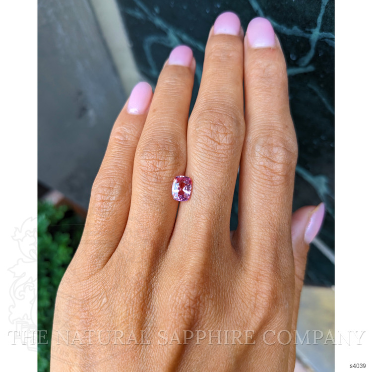 1.33 Ct. Pink Sapphire from Ceylon (Sri Lanka)