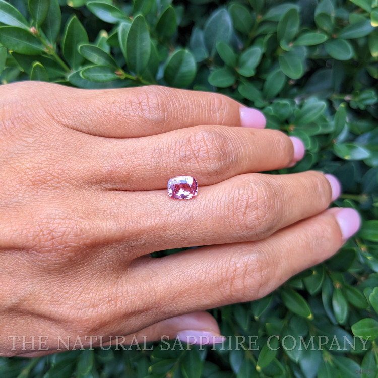 1.33 Ct. Pink Sapphire from Ceylon (Sri Lanka)