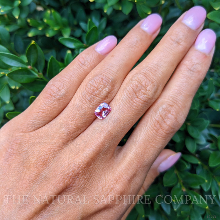1.33 Ct. Pink Sapphire from Ceylon (Sri Lanka)