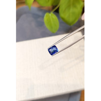 2.47 Ct. Blue Sapphire from Ceylon (Sri Lanka) Life Style
