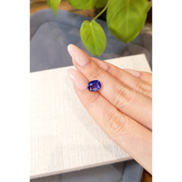 2.91 Ct. Blue Sapphire from Ceylon (Sri Lanka) Life Style