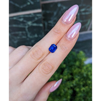 2.64 Ct. Blue Sapphire from Ceylon (Sri Lanka) Life Style