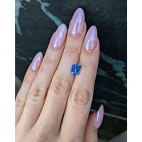 3.02 Ct. Blue Sapphire from Ceylon (Sri Lanka) Life Style