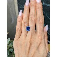 4.58 Ct. Blue Sapphire from Ceylon (Sri Lanka) Life Style