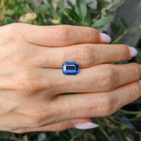 3.64 Ct. Blue Sapphire from Ceylon (Sri Lanka) Life Style