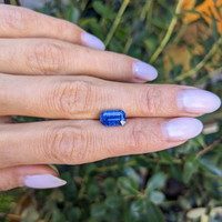 2.59 Ct. Blue Sapphire from Ceylon (Sri Lanka) Life Style