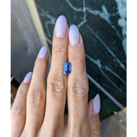 2.59 Ct. Blue Sapphire from Ceylon (Sri Lanka) Life Style