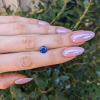 2.48 Ct. Blue Sapphire from Ceylon (Sri Lanka) Life Style