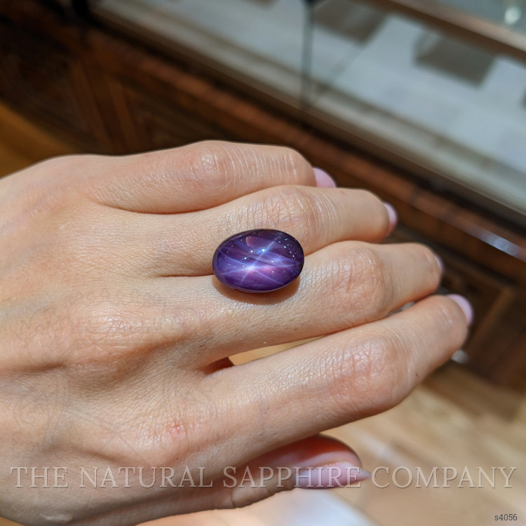 20.97 Ct. Purple Star Sapphire from Ceylon (Sri Lanka)