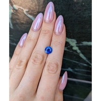 2.23 Ct. Blue Sapphire from Ceylon (Sri Lanka) Life Style