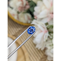 1.64 Ct. Blue Sapphire from Ceylon (Sri Lanka) Life Style