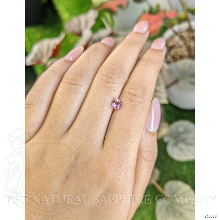 0.73 Ct. Pink Sapphire from Ceylon (Sri Lanka)
