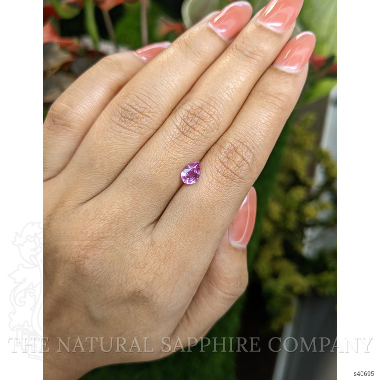 0.95 Ct. Pink Sapphire from Ceylon (Sri Lanka)