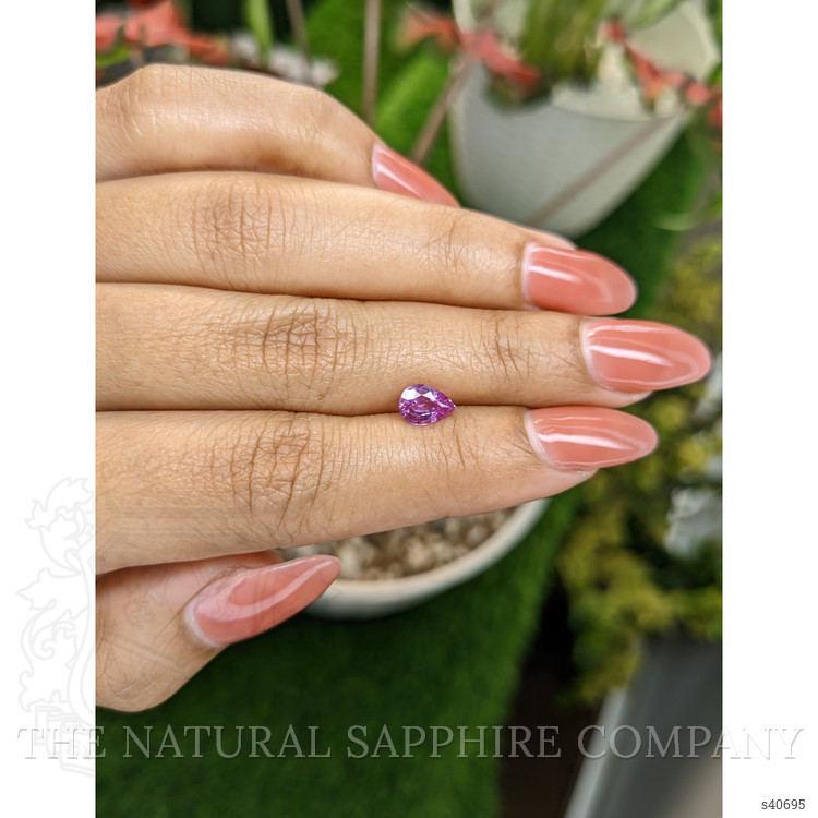 0.95 Ct. Pink Sapphire from Ceylon (Sri Lanka)