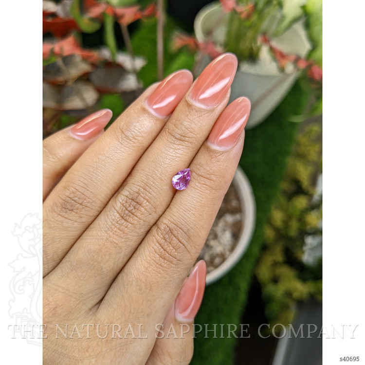 0.95 Ct. Pink Sapphire from Ceylon (Sri Lanka)