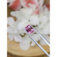 2.50 Ct. Purplish Pink Sapphire from Ceylon (Sri Lanka) Life Style